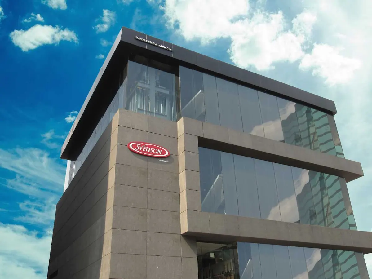 Centro Svenson Lomas / Polanco
